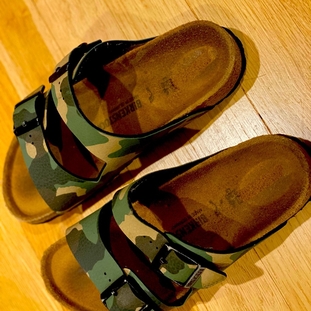 Girls camo Birkenstocks excellent condition - hardly worn